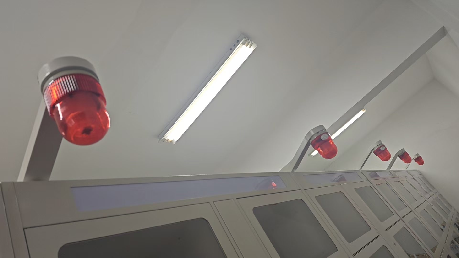 耀彩网YX02S声光报警器.jpg